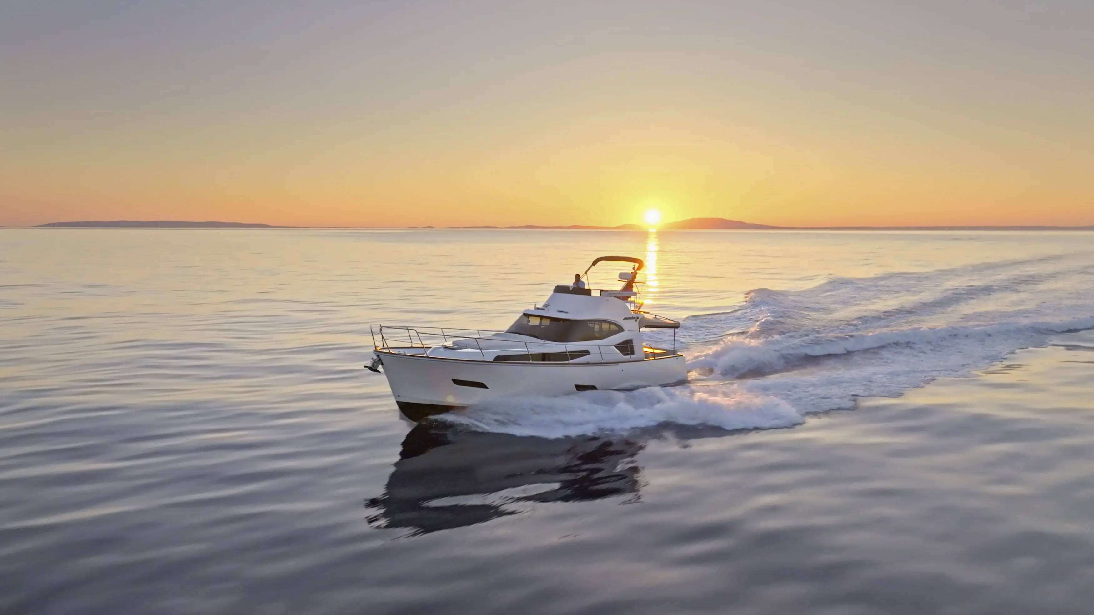 How to stay connected on your motor cruiser with boat Wi-Fi