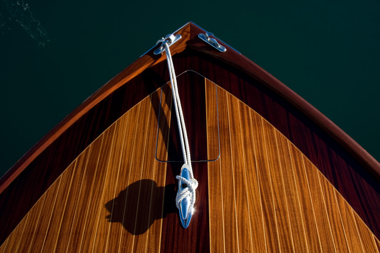 Yacht Varnishing and Other Boat Care Tips