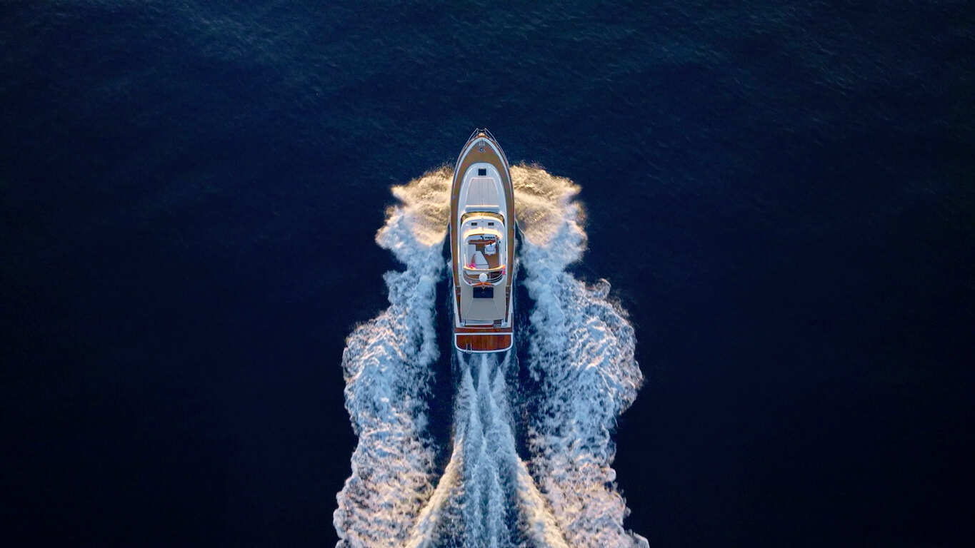 Best features on board luxury sailing yachts