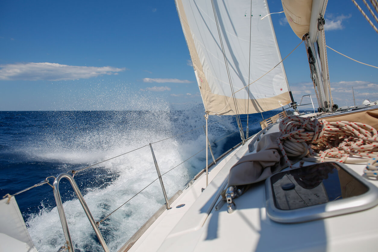 Top Yachting Sailing Techniques You Need to Know